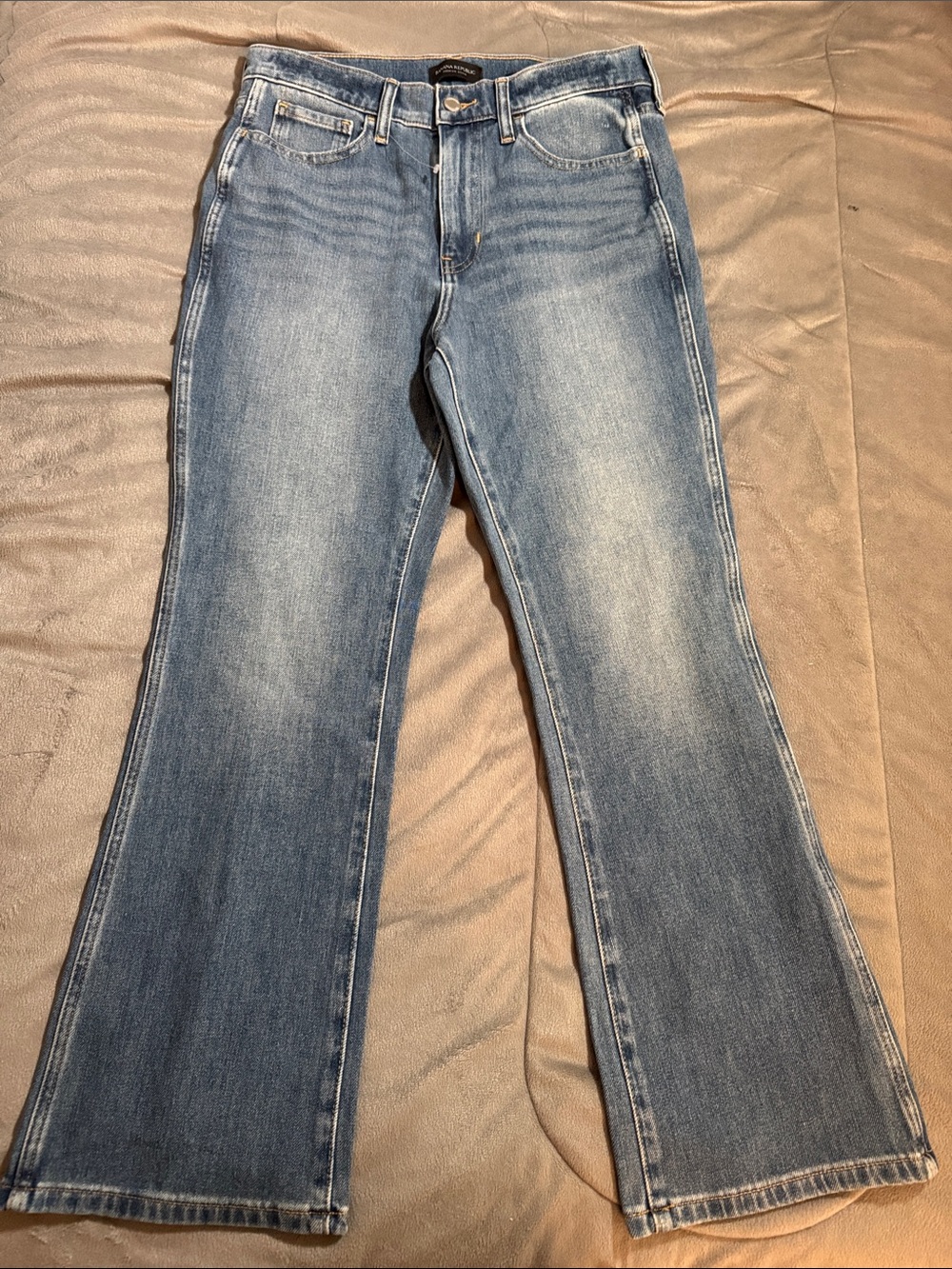 Banana Republic Women's Highrise crop boot cut jeans medium blue Sz 29